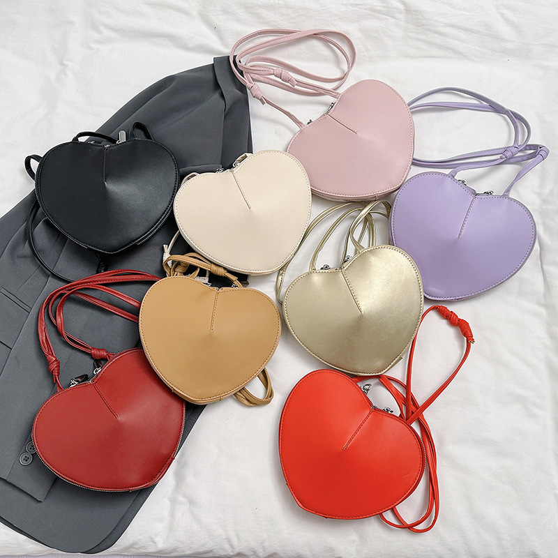 Bags Cross border Foreign Trade Peach Heart Bag 2024 New Women's Shoulder Bag Love Shaped Fashionable, Simple and Versatile Diagonal Cross Bag