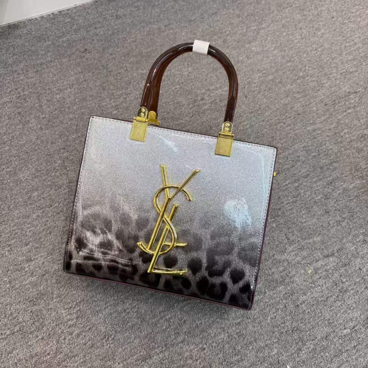 Fashionable new shiny leopard print women's bag with large capacity and high-end feel, portable tote bag for commuting, versatile single shoulder crossbody bag Fashionable new shiny leopard print women's bag with large capacity and high-end feel, portable tote bag for commuting, versatile single shoulder crossbody bag