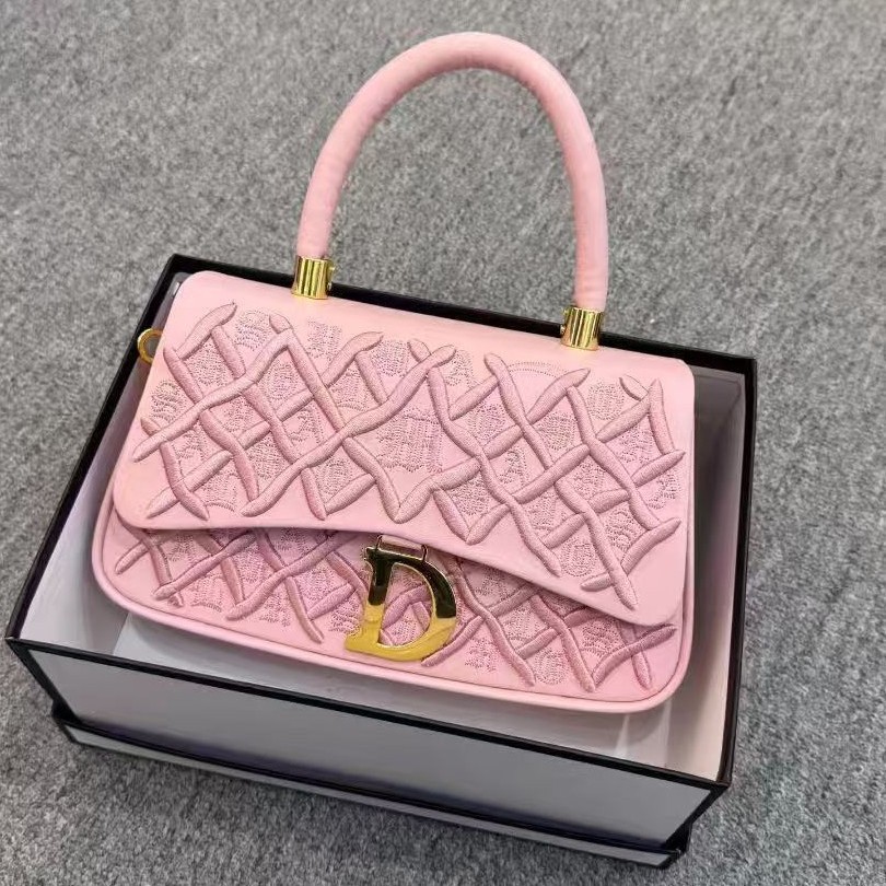 2026 spring new niche design casual armpit bag, women's simple texture small square bag, popular handbag 2026 spring new niche design casual armpit bag, women's simple texture small square bag, popular handbag
