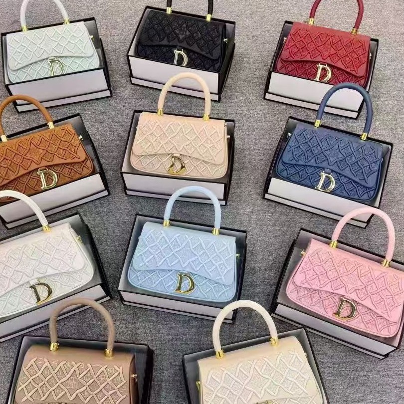 2026 spring new niche design casual armpit bag, women's simple texture small square bag, popular handbag
