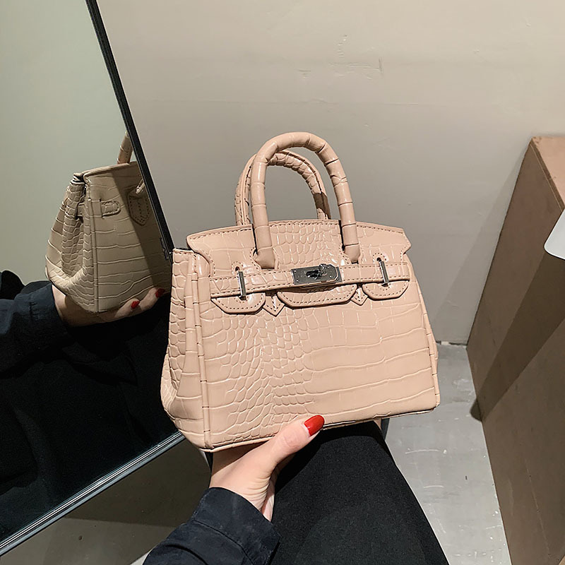 Cross border Fashion Texture Shoulder Bag 2026 Autumn New Crocodile Pattern Texture Handbag for Women's Commuting Crossbody Bag