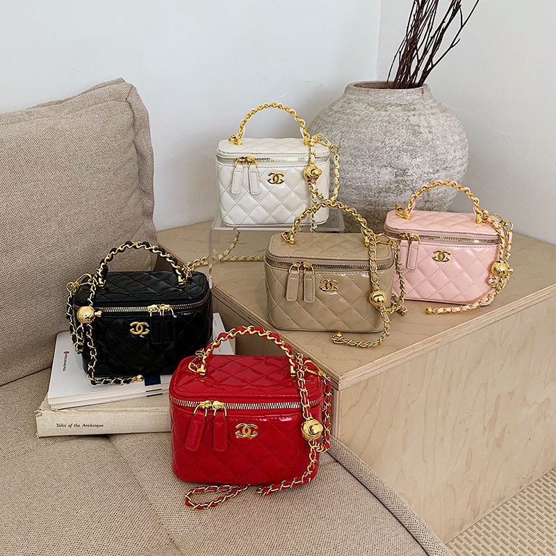 Xiaoxiangfeng Lingge Makeup Box Bag, Small Golden Ball Chain Handbag, 2026 New Fashion Single Shoulder Crossbody Bag