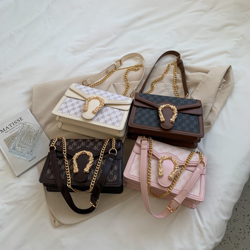Retro women's bag, 2026 new summer casual trend, personalized and western-style trend, small square bag, niche design bag