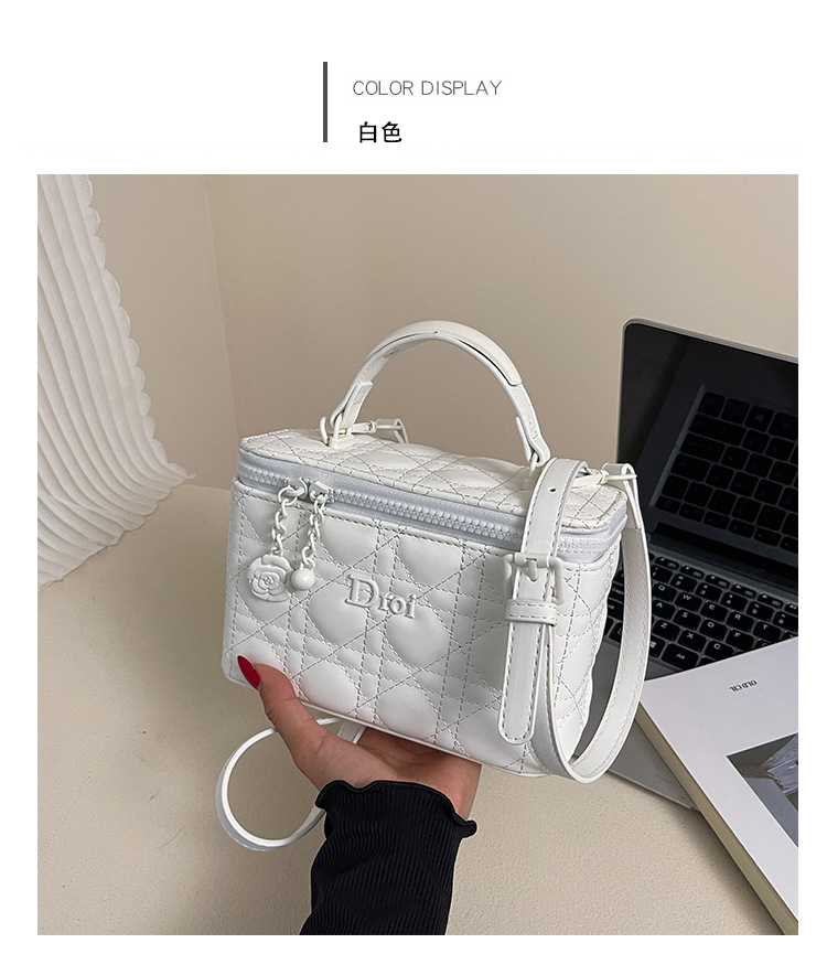 Ins Super Hot 2026 High Beauty Explosive Fragrant Style Lingge Versatile Box Bag Single Shoulder Cross Shoulder Handheld Korean Edition Bag Ins Super Hot 2026 High Beauty Explosive Fragrant Style Lingge Versatile Box Bag Single Shoulder Cross Shoulder Handheld Korean Edition Bag