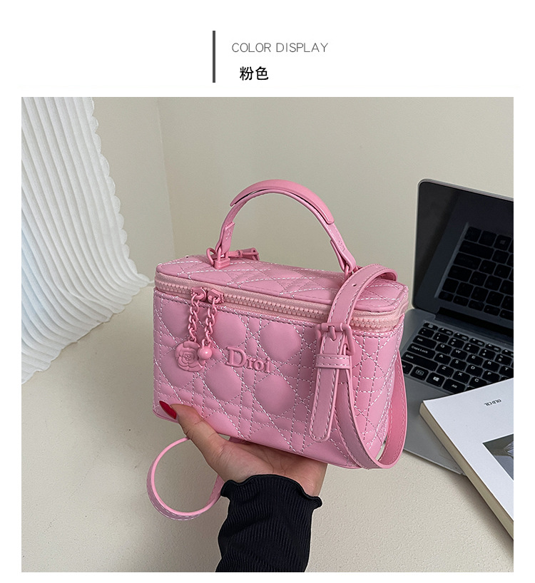 Ins Super Hot 2026 High Beauty Explosive Fragrant Style Lingge Versatile Box Bag Single Shoulder Cross Shoulder Handheld Korean Edition Bag Ins Super Hot 2026 High Beauty Explosive Fragrant Style Lingge Versatile Box Bag Single Shoulder Cross Shoulder Handheld Korean Edition Bag