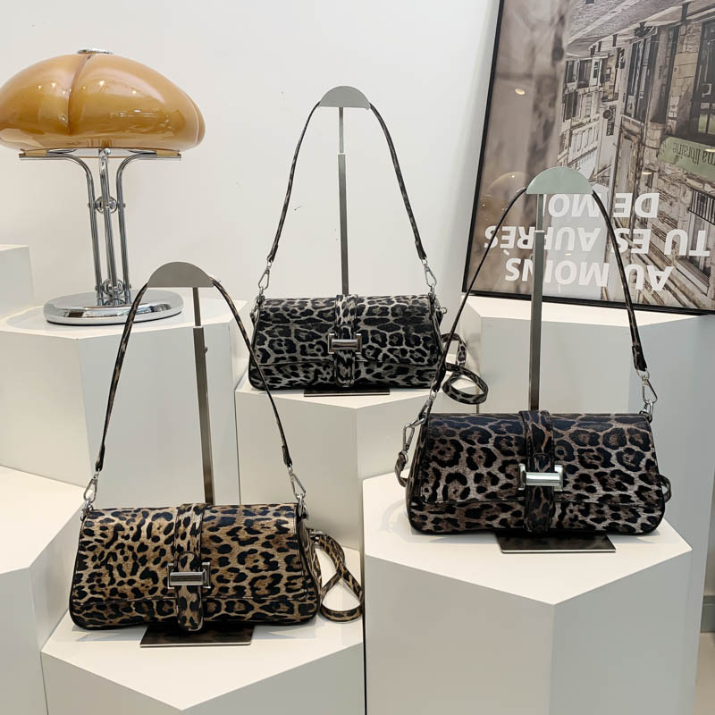 Bags2024 Summer New Korean Edition Fashion Leopard Pattern Personalized Women's Single Shoulder Crossarm Underarm Bag