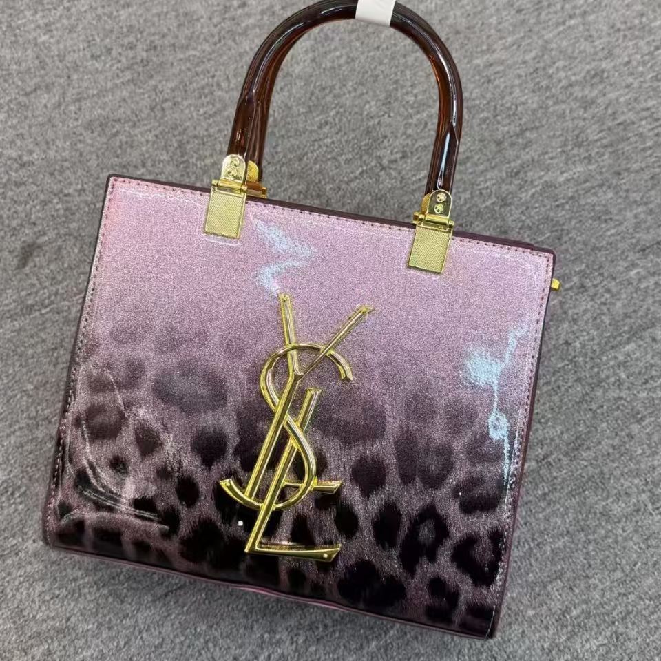 Fashionable new shiny leopard print women's bag with large capacity and high-end feel, portable tote bag for commuting, versatile single shoulder crossbody bag Fashionable new shiny leopard print women's bag with large capacity and high-end feel, portable tote bag for commuting, versatile single shoulder crossbody bag