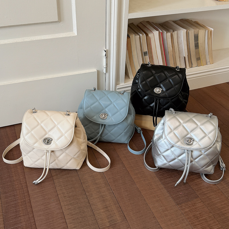 Bags Xiaoxiangfeng Lingge Backpack Women's Bag 2026 New Cross border Fashion Chain Backpack Single Shoulder Crossbody Bag