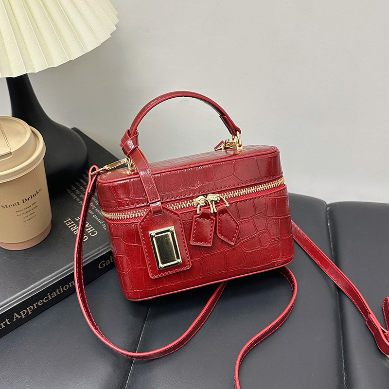 Bags Cross border Box Bag 2026 New Women's Bag Woven Bag Handbag Foreign Trade Single Shoulder Diagonal Cross Bag Small Square Bag Bags Cross border Box Bag 2026 New Women's Bag Woven Bag Handbag Foreign Trade Single Shoulder Diagonal Cross Bag Small Square Bag