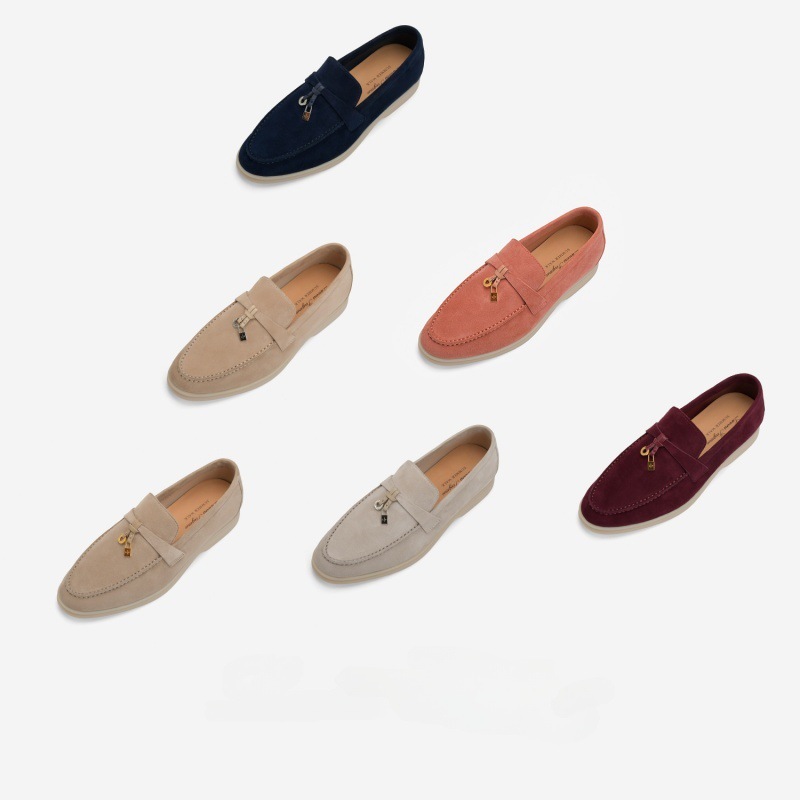 Classic new style, niche fashion, casual flat bottom, lazy person, comfortable and versatile, soft sole, soft surface, white sole shoes for women