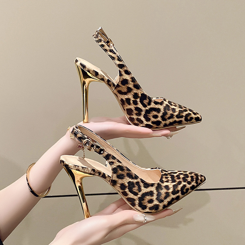 High heels, sandals, women's summer 2025, leopard print toe closure, hollow buckle, slim heel, high-end feel, plus size, pointed toe, European and American