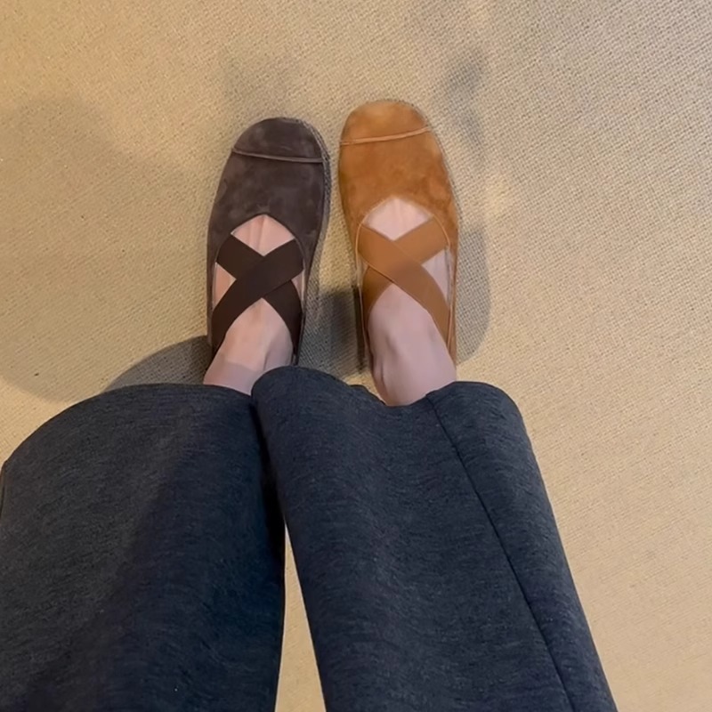 Retro and versatile Le Fu shoes for women, 2026 autumn and winter, suede, tassel, soft sole with plush insulation, one foot flat single shoe Retro and versatile Le Fu shoes for women, 2026 autumn and winter, suede, tassel, soft sole with plush insulation, one foot flat single shoe