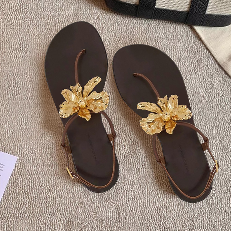 Summer new metal camellia flower flat bottom clip toe cool mop beach vacation style Roman sandals for women Summer new metal camellia flower flat bottom clip toe cool mop beach vacation style Roman sandals for women