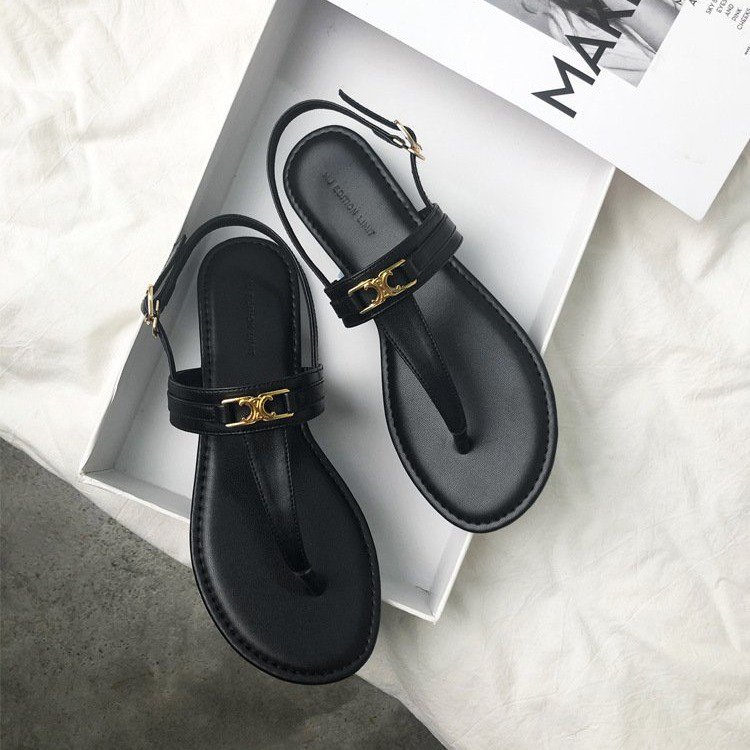 Black cool shoes for women in the summer of 2026, small fragrance style flat shoes, clip toe shoes, flip flops for wearing, slippers
