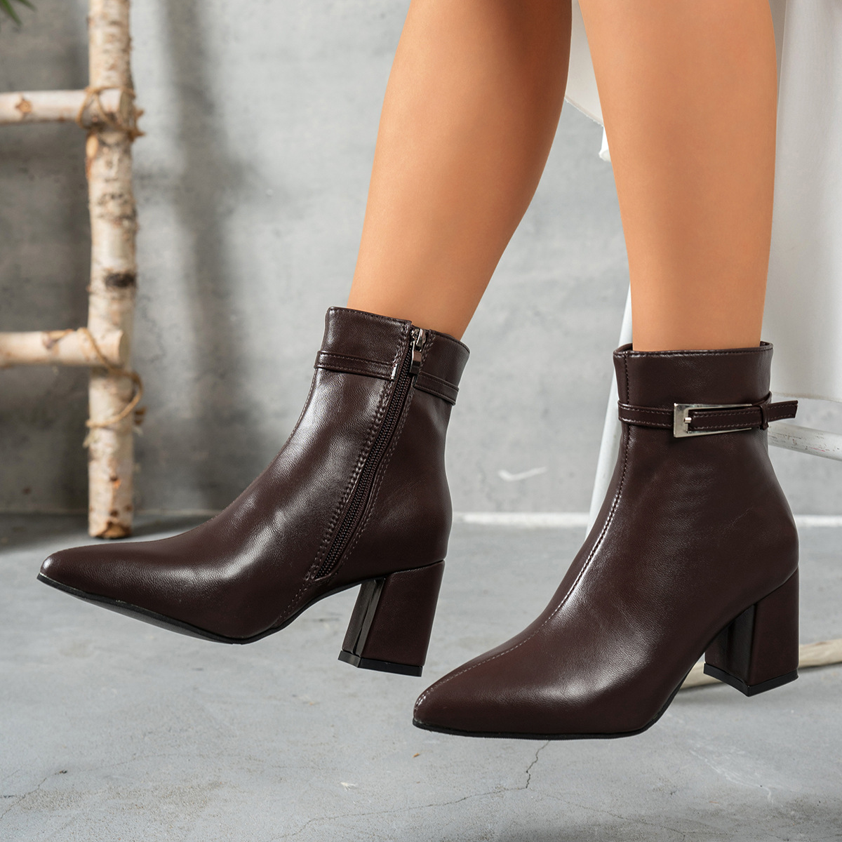 High heels, 2026 autumn new style, side zipper, belt buckle, thick heel, pointed toe, plus size, foreign trade women's shoes, short boots, children's shoes High heels, 2026 autumn new style, side zipper, belt buckle, thick heel, pointed toe, plus size, foreign trade women's shoes, short boots, children's shoes