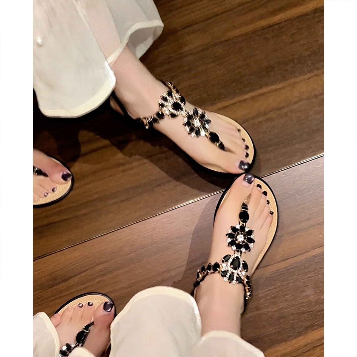 Vacation Feng Shui Diamond Toe Sandals for Women, 2026 Summer New Style, Flat Flat, Fashionable, Versatile, One Word Buckle Bohemian