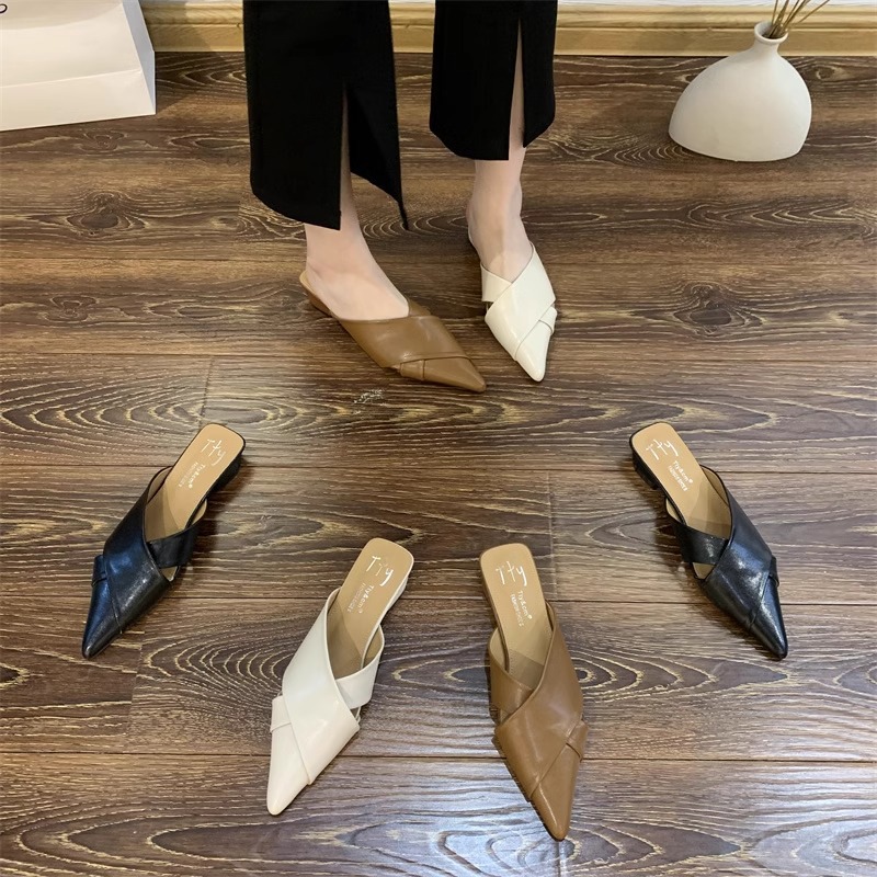 M ü ller shoes 2026 summer new flat bottomed sandals French toe tip flat heel pleated half slippers for women's outdoor wear