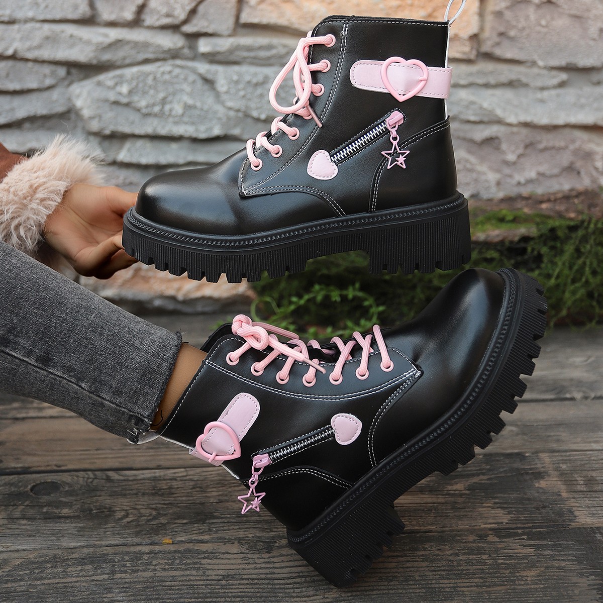 British style Martin boots for women, 2026 autumn and winter new style, front lace up thick sole round toe oversized foreign trade women's shoes, short boots for women