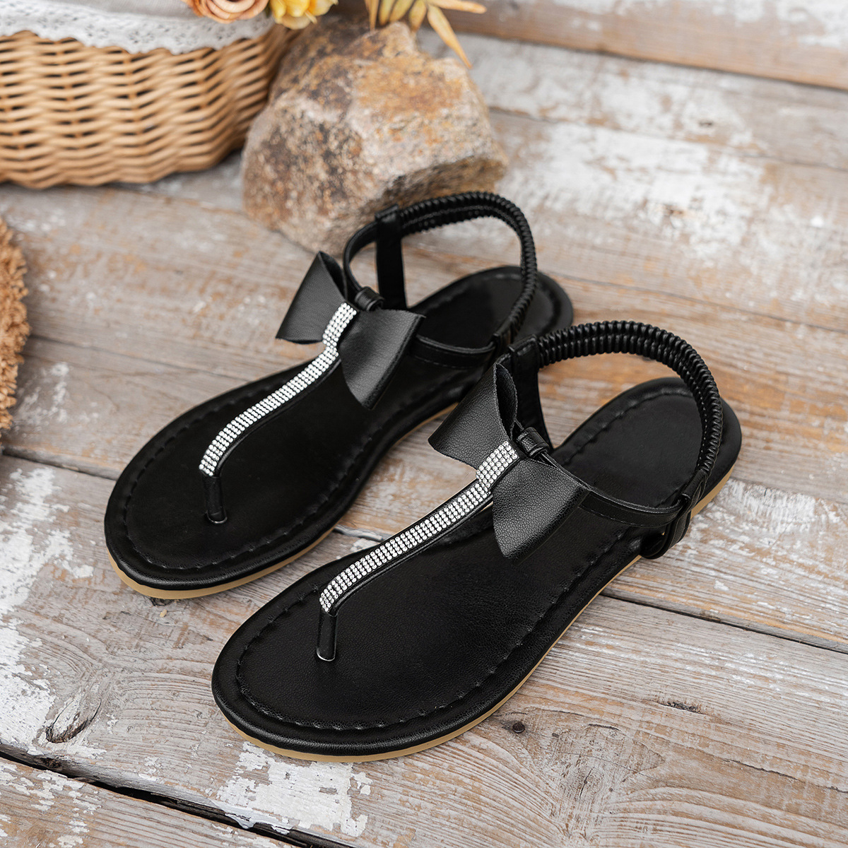 Cross border Roman flat women's sandals for 2026 summer plus size diamond bar bow women's sandals Cross border Roman flat women's sandals for 2026 summer plus size diamond bar bow women's sandals