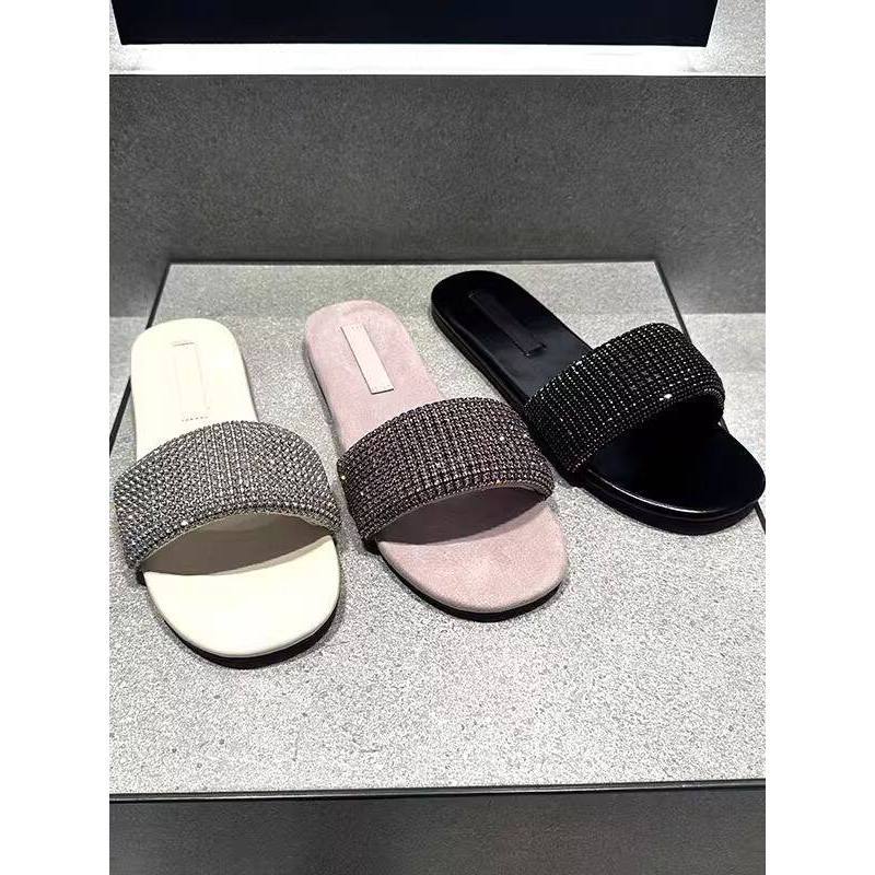 French style dress beach vacation style women's shoes for summer 2026, new flat bottomed diamond embellished one-piece slippers for wearing sandals outside