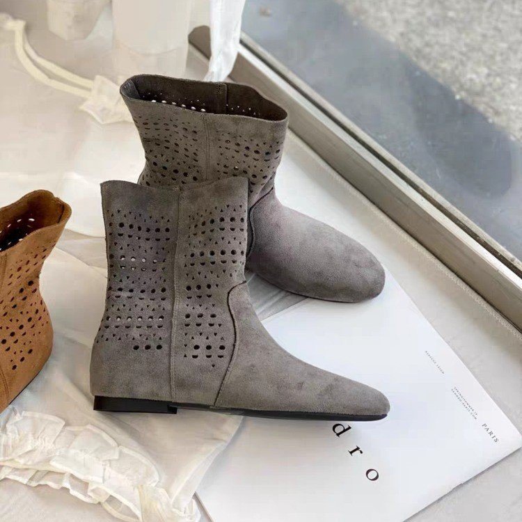 Retro hollowed out carved inside height increasing short boots for women, 2026 summer and autumn new fashion versatile western boots, flat bottomed cool boots Retro hollowed out carved inside height increasing short boots for women, 2026 summer and autumn new fashion versatile western boots, flat bottomed cool boots