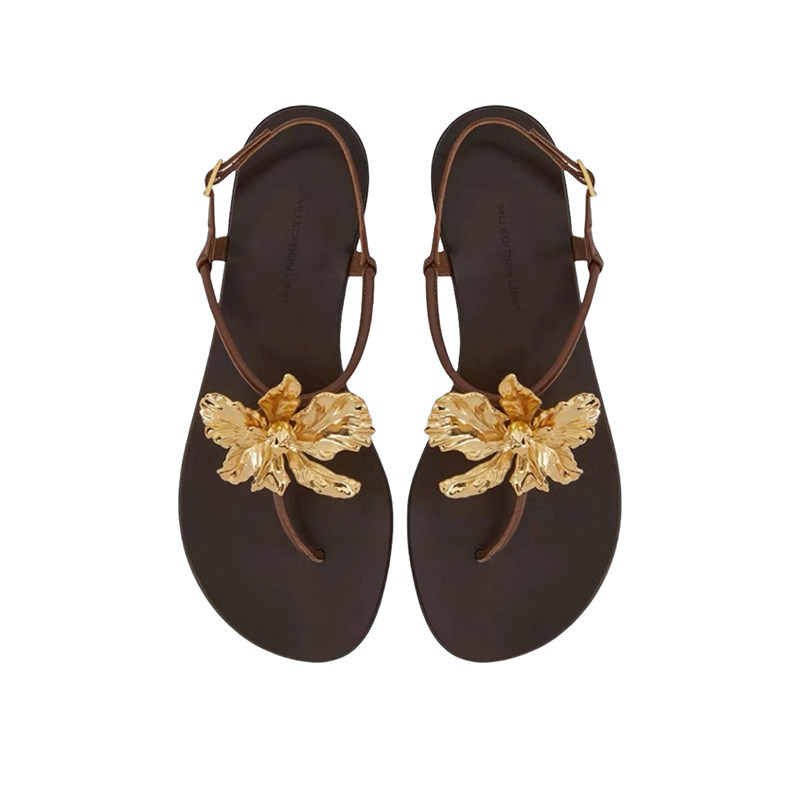 Summer new metal camellia flower flat bottom clip toe cool mop beach vacation style Roman sandals for women Summer new metal camellia flower flat bottom clip toe cool mop beach vacation style Roman sandals for women