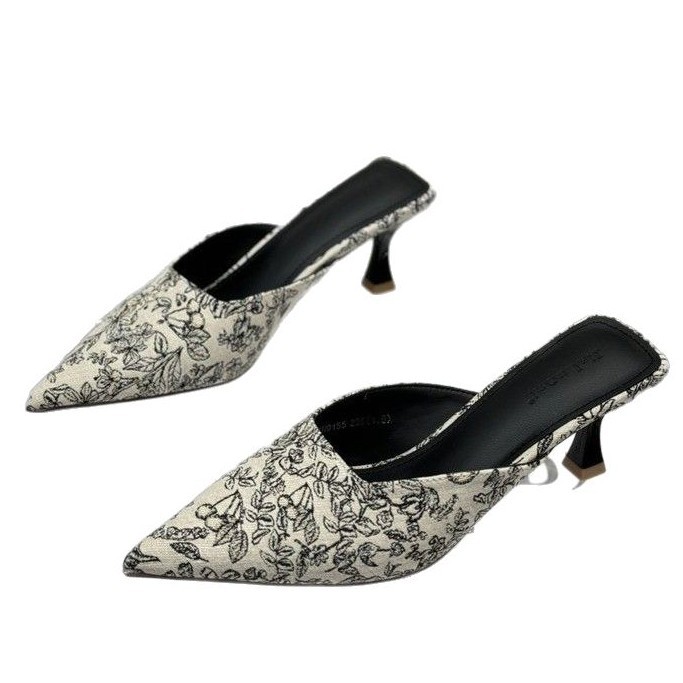 Chinese style pointed toe high-heeled toe cap half slippers for women's outdoor wear, summer new style, internet famous versatile slim heel sandals in stock Chinese style pointed toe high-heeled toe cap half slippers for women's outdoor wear, summer new style, internet famous versatile slim heel sandals in stock