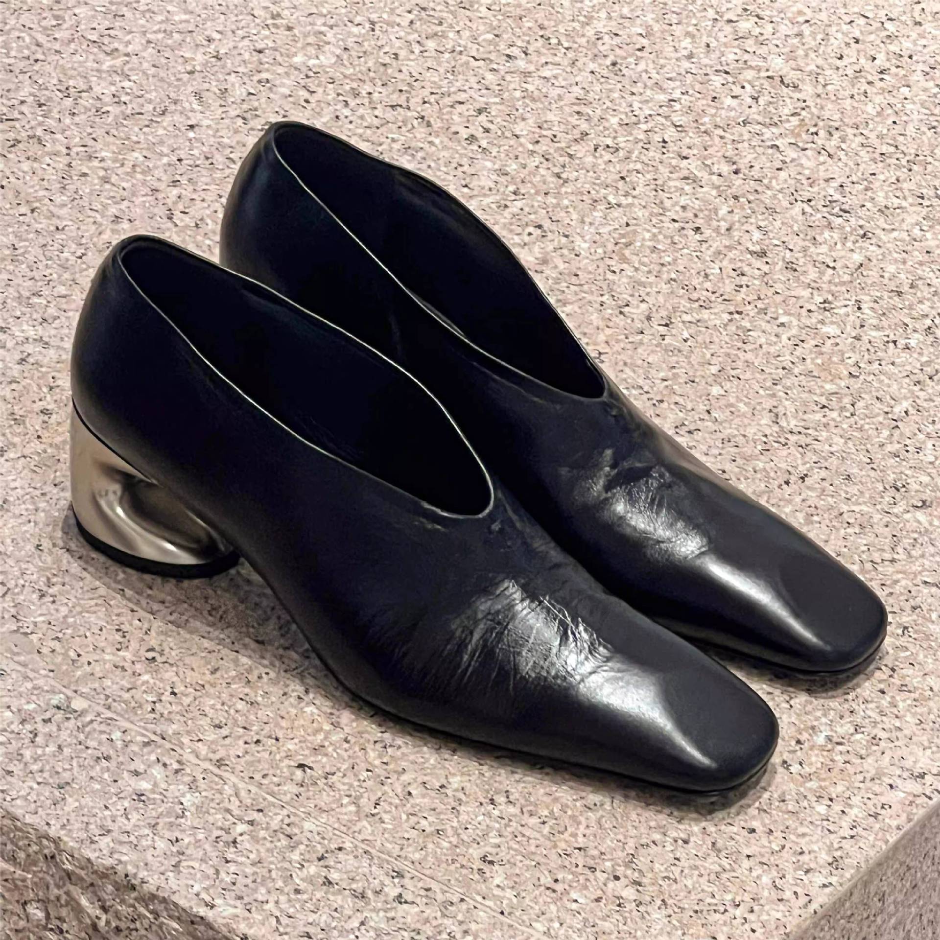 2026 autumn and winter new high-end and niche temperament retro square toe single shoes with irregular heels and metal deep mouth high heels