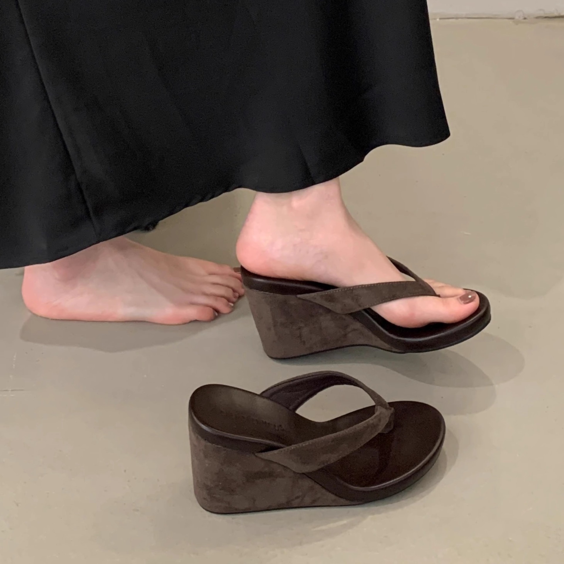 Short, thick soled, sloping heels, high heels, thick heels, Roman sandals, height increasing leopard print, flip flops, women's summer outfits